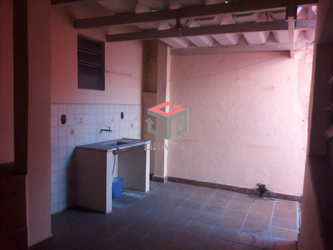 Sobrado para alugar com 3 quartos, 180m² - Foto 9