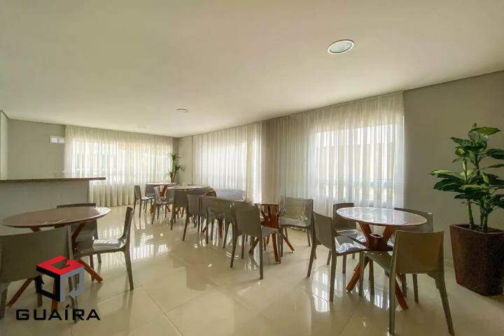 Apartamento para alugar com 2 quartos, 64m² - Foto 15
