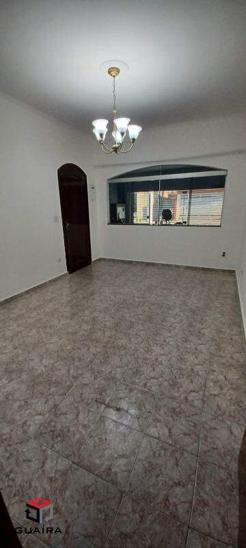 Sobrado à venda com 3 quartos, 234m² - Foto 2