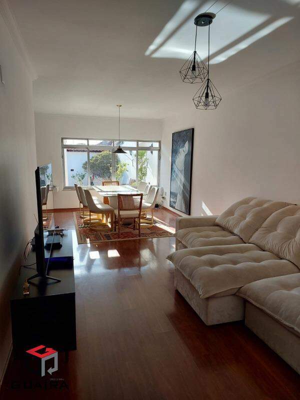 Casa à venda com 3 quartos, 185m² - Foto 1