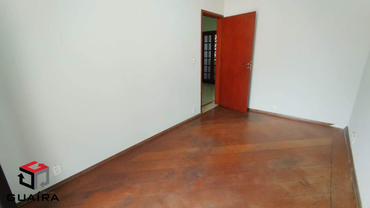 Sobrado à venda com 6 quartos, 215m² - Foto 22