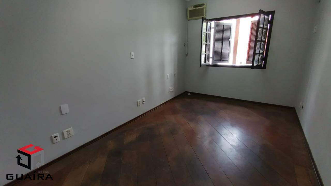 Sobrado à venda com 6 quartos, 215m² - Foto 24