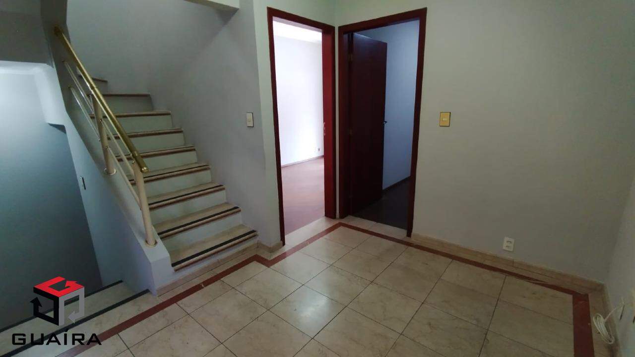 Sobrado à venda com 6 quartos, 215m² - Foto 4