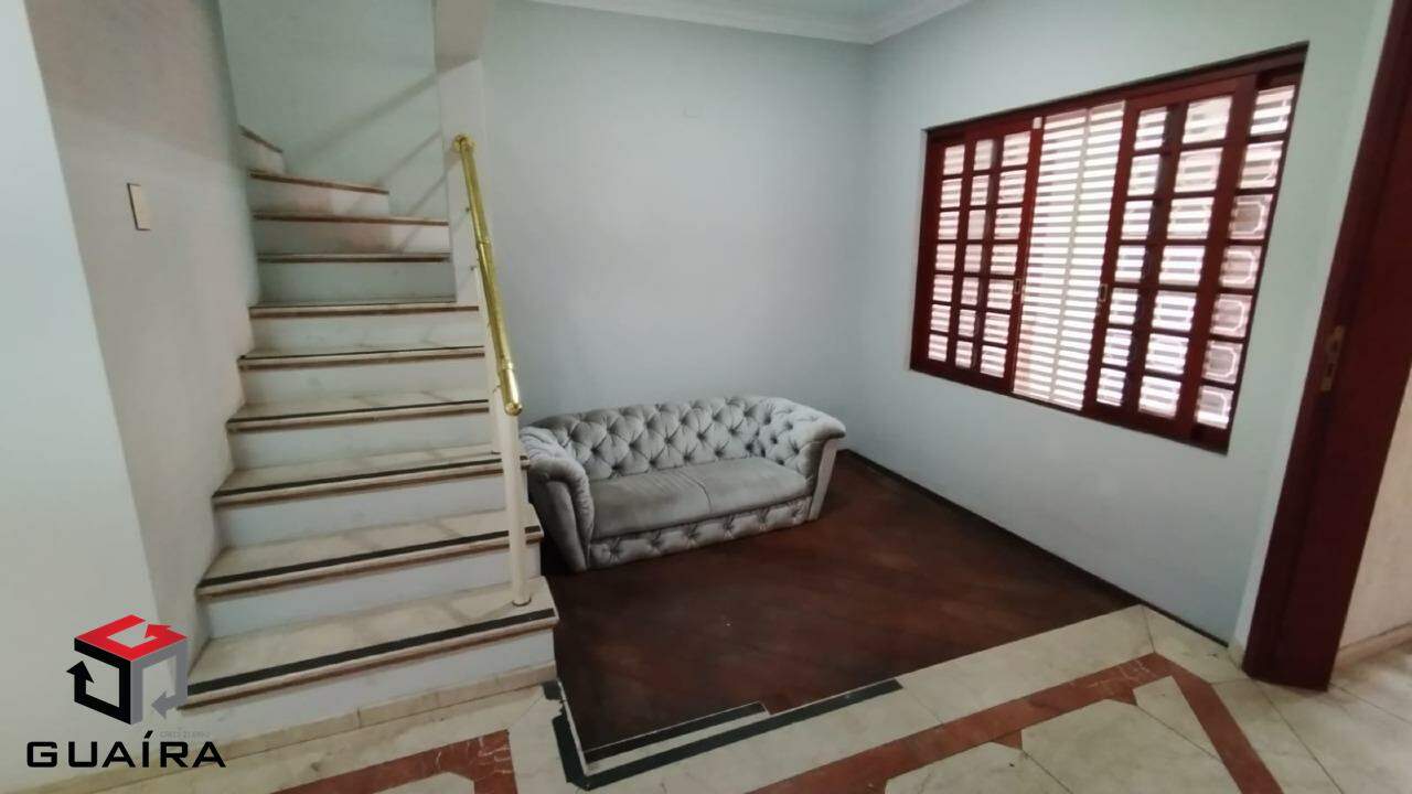 Sobrado à venda com 6 quartos, 215m² - Foto 3