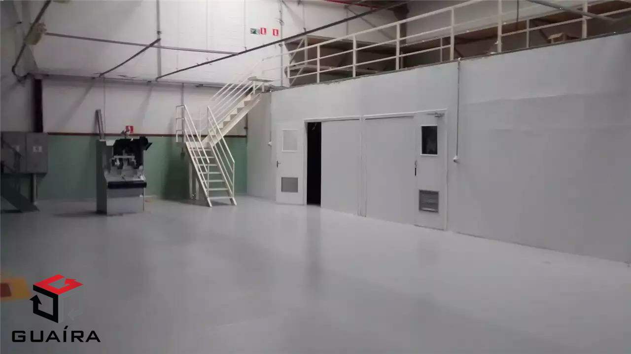 Depósito-Galpão-Armazém para alugar, 550m² - Foto 1