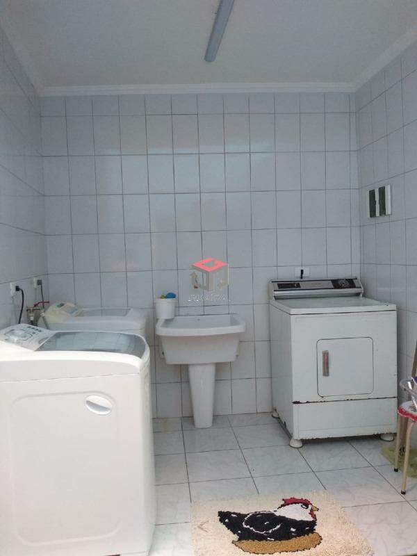 Sobrado à venda com 3 quartos, 195m² - Foto 6