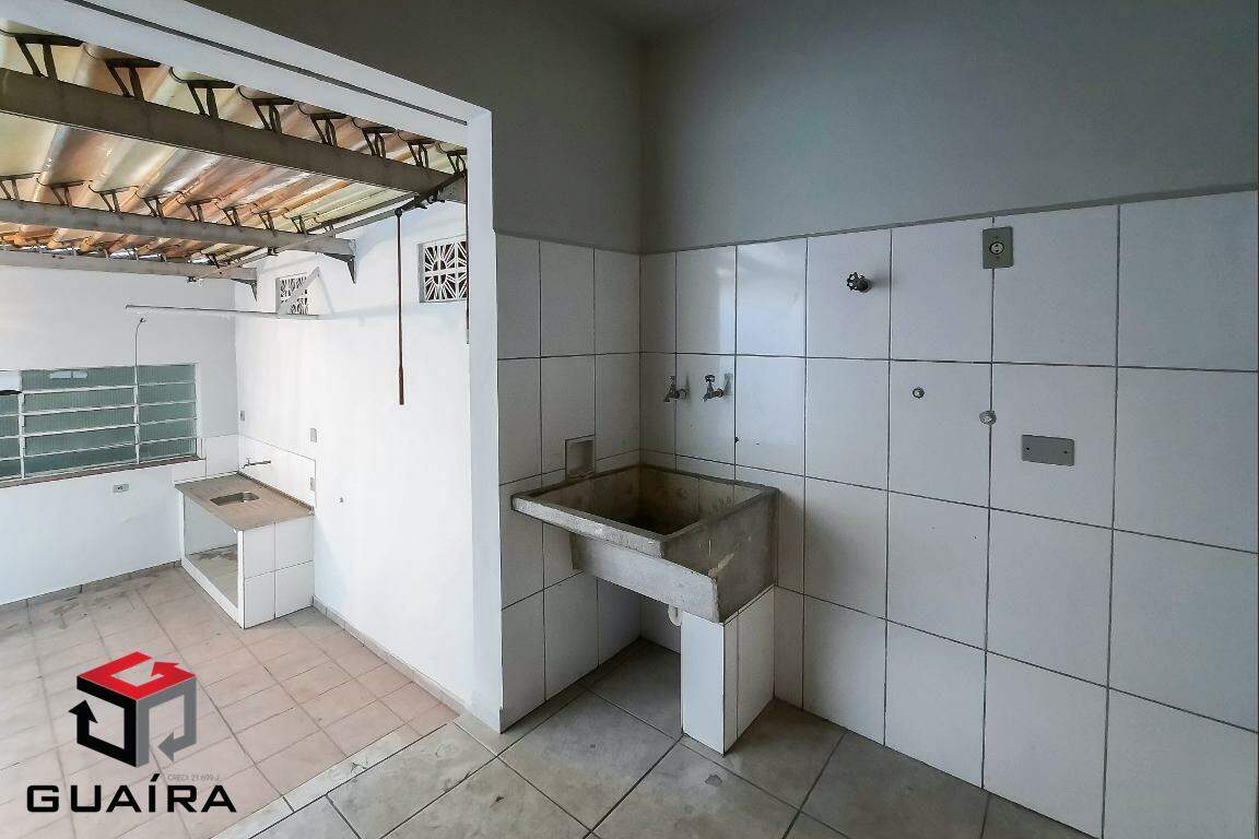 Sobrado à venda com 2 quartos, 182m² - Foto 20