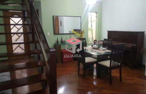 Sobrado à venda com 4 quartos, 180m² - Foto 1