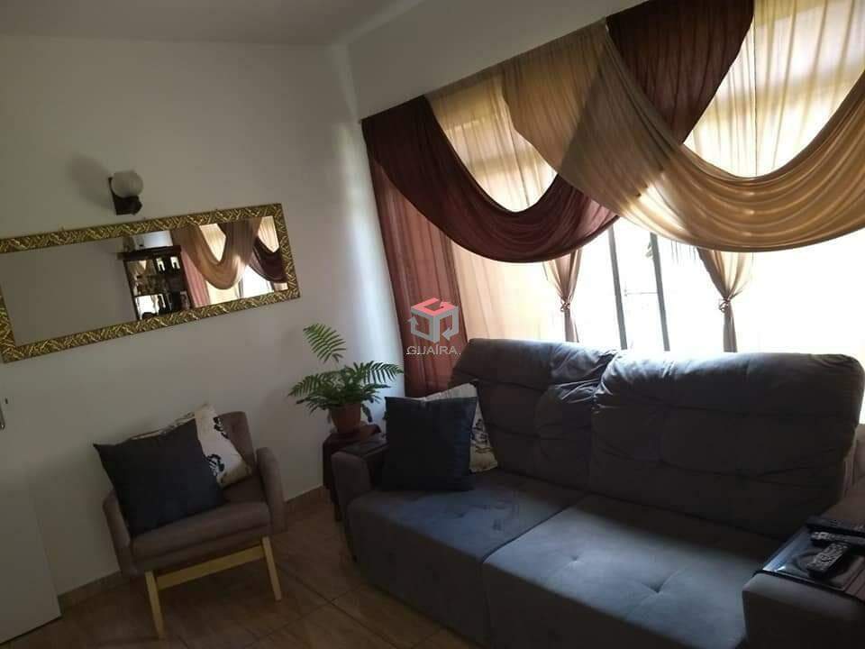 Casa à venda com 3 quartos, 178m² - Foto 1