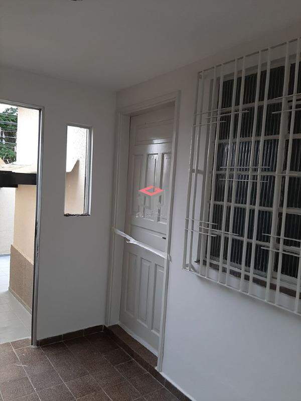 Casa para alugar com 2 quartos, 100m² - Foto 18
