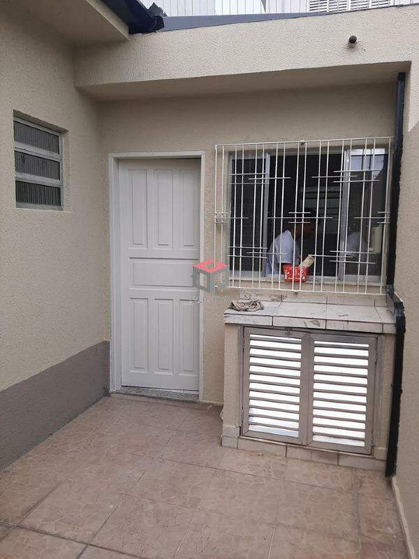 Casa para alugar com 2 quartos, 100m² - Foto 13