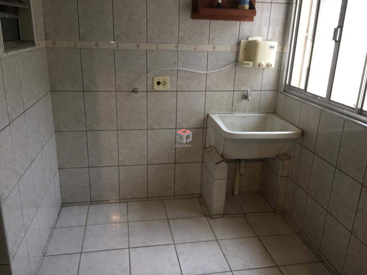 Casa para alugar com 2 quartos, 100m² - Foto 24