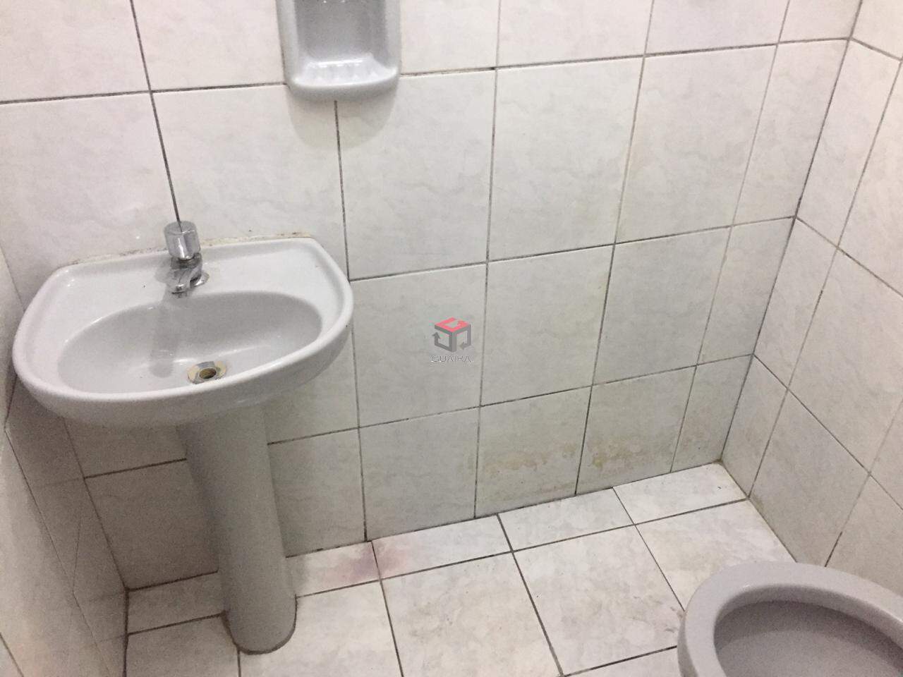 Casa para alugar com 2 quartos, 100m² - Foto 22