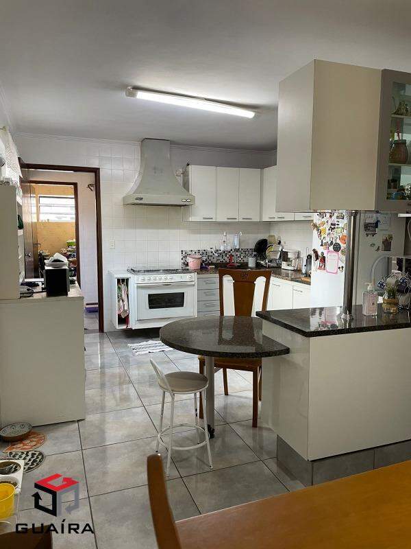 Sobrado à venda com 3 quartos, 308m² - Foto 9