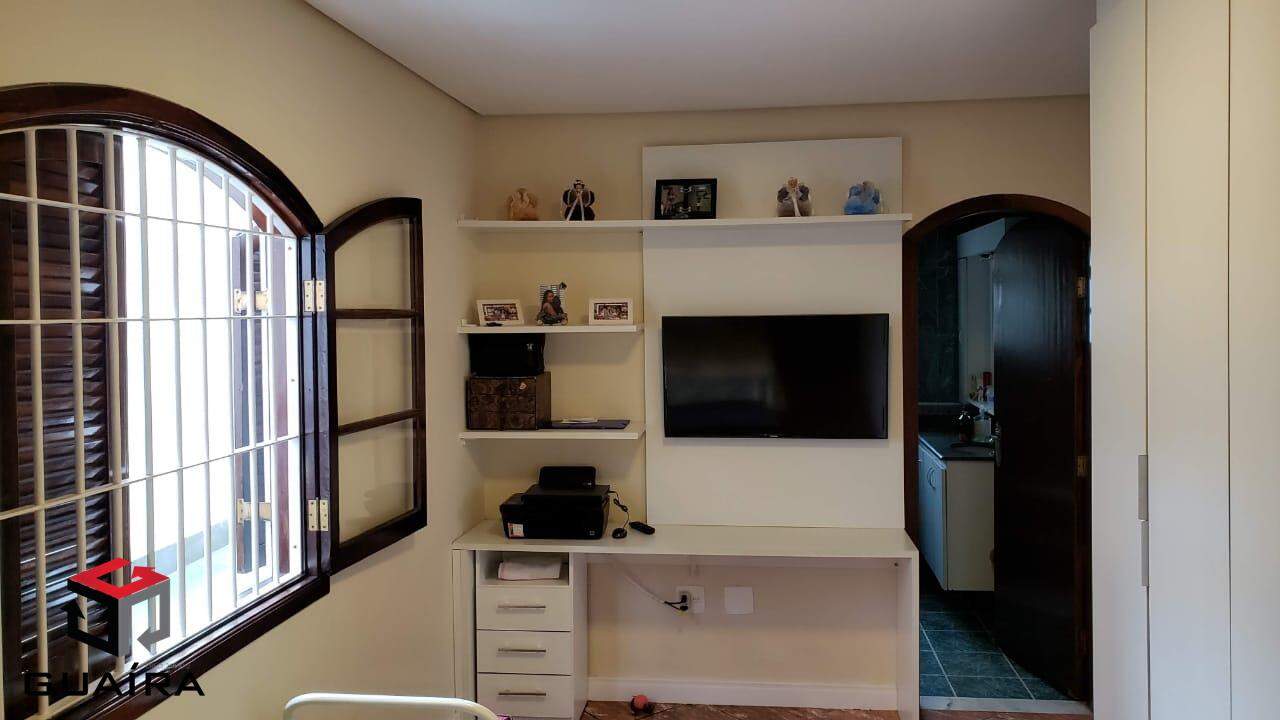 Casa à venda com 4 quartos, 216m² - Foto 20