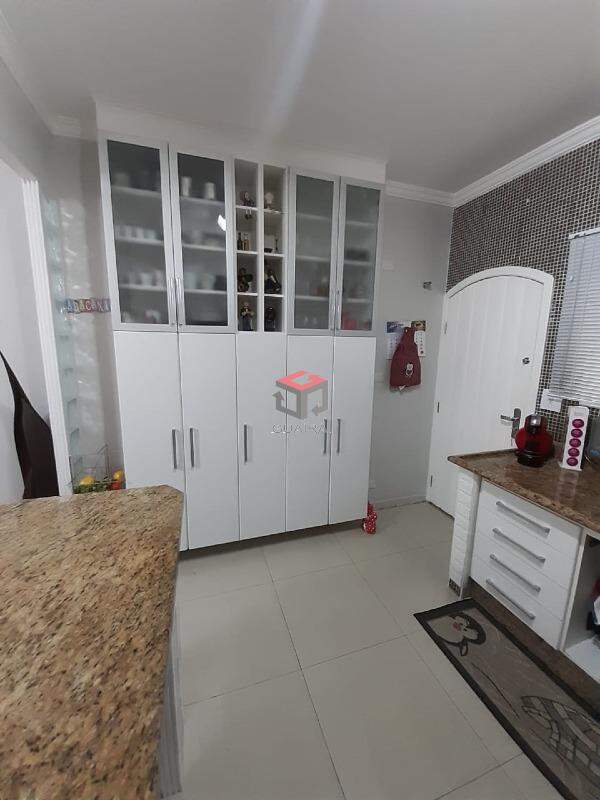 Sobrado à venda com 3 quartos, 272m² - Foto 9