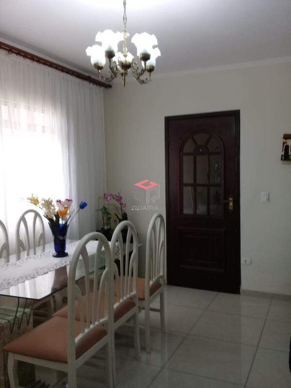 Sobrado à venda com 3 quartos, 220m² - Foto 1