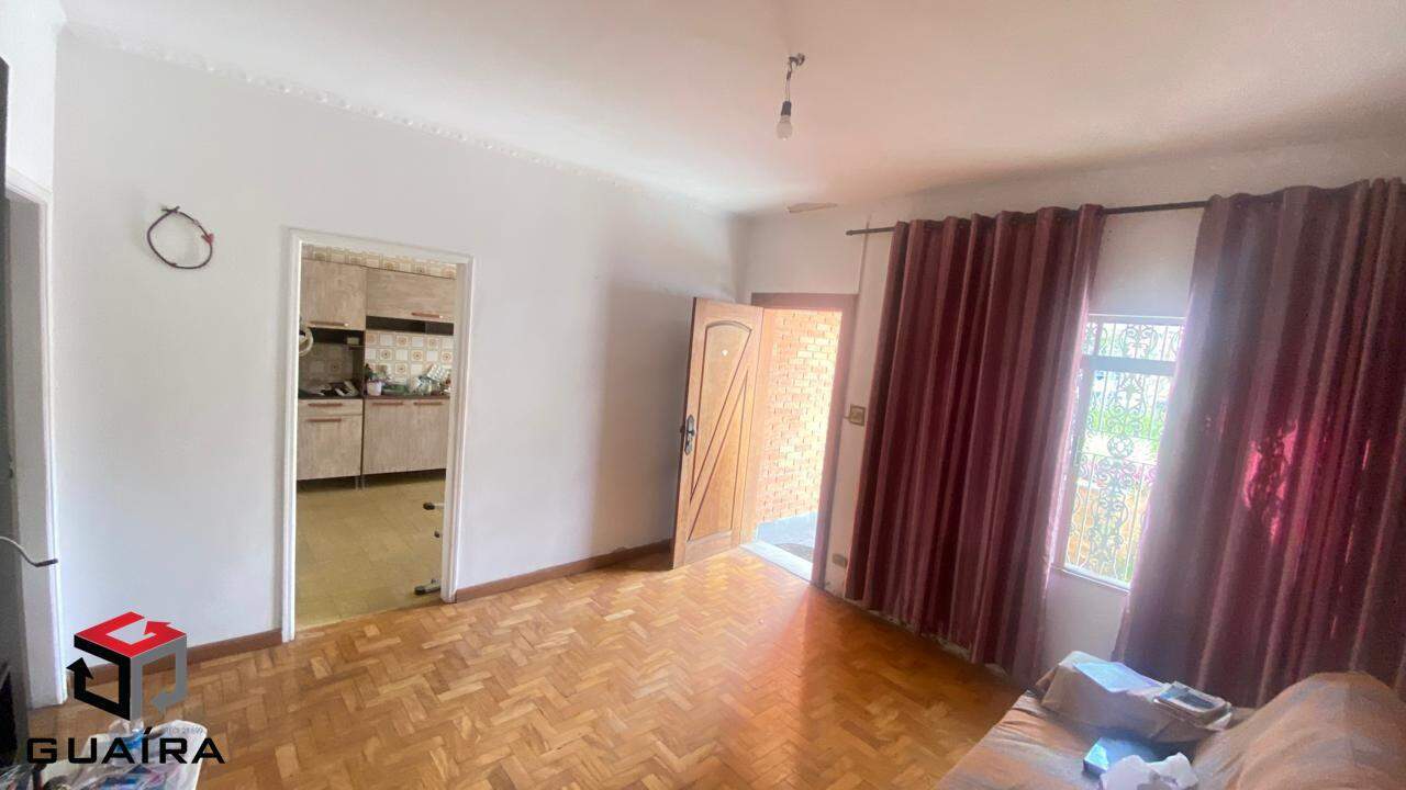 Casa à venda com 3 quartos, 197m² - Foto 1