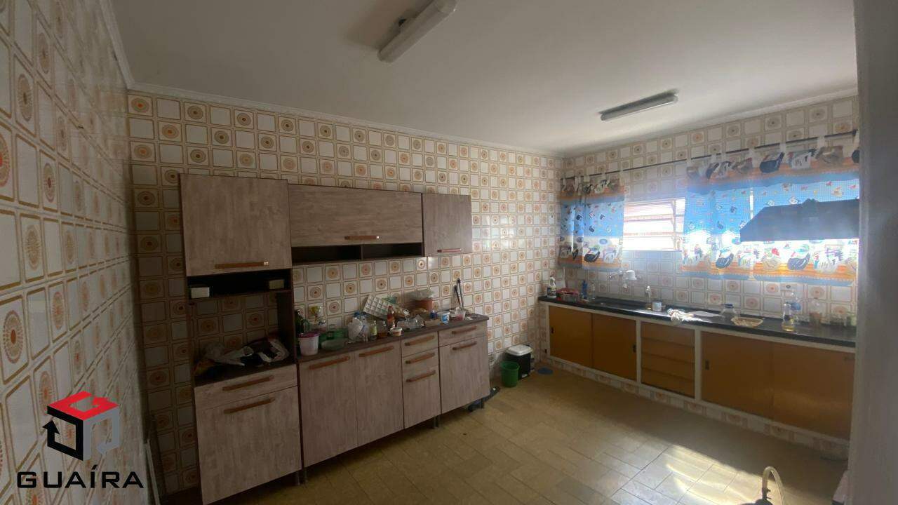 Casa à venda com 3 quartos, 197m² - Foto 4