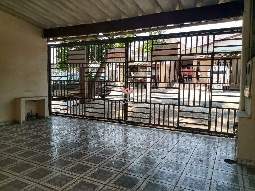 Casa à venda com 4 quartos, 200m² - Foto 2