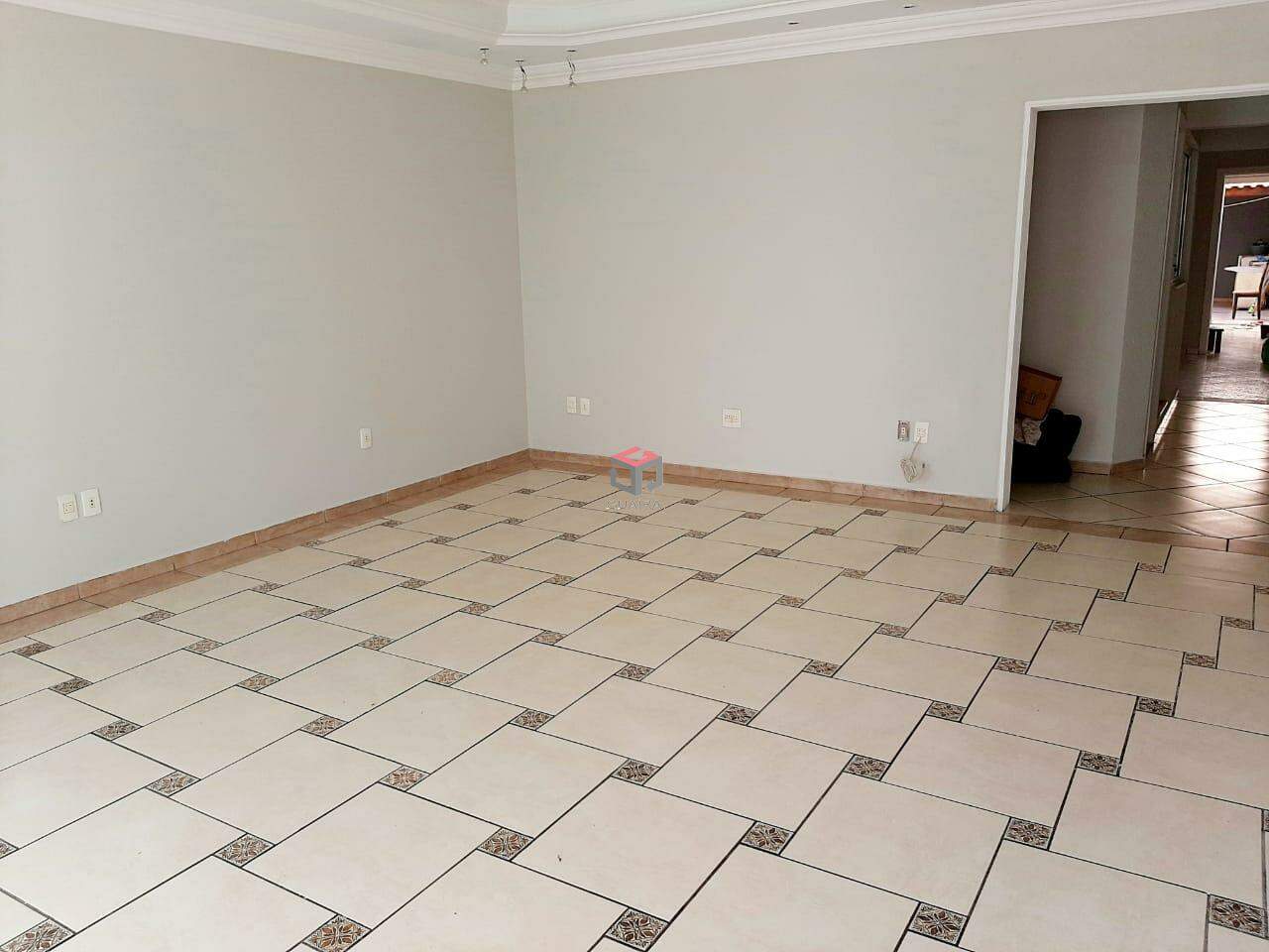 Sobrado à venda com 3 quartos, 325m² - Foto 4