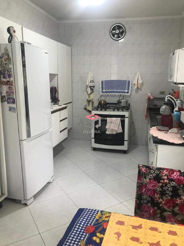 Sobrado à venda com 3 quartos, 240m² - Foto 14