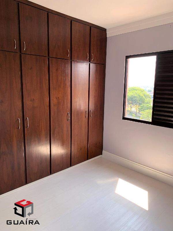 Apartamento para alugar com 2 quartos, 65m² - Foto 17