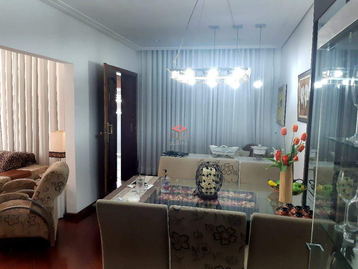 Sobrado à venda com 4 quartos, 160m² - Foto 2