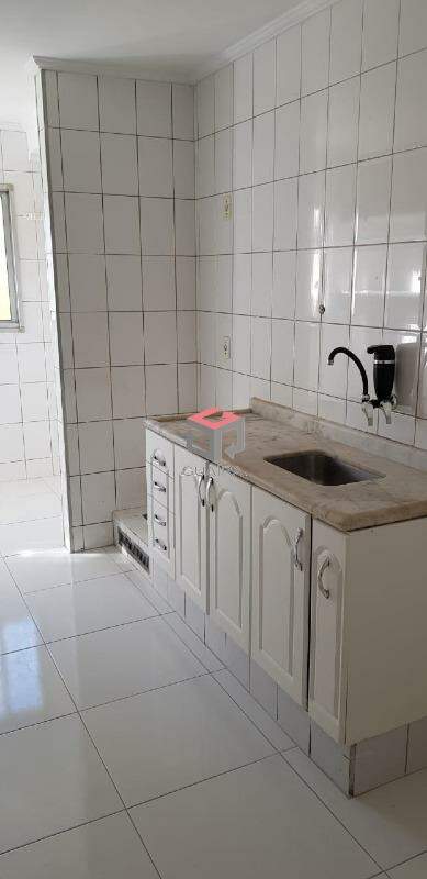 Apartamento à venda com 2 quartos, 68m² - Foto 8