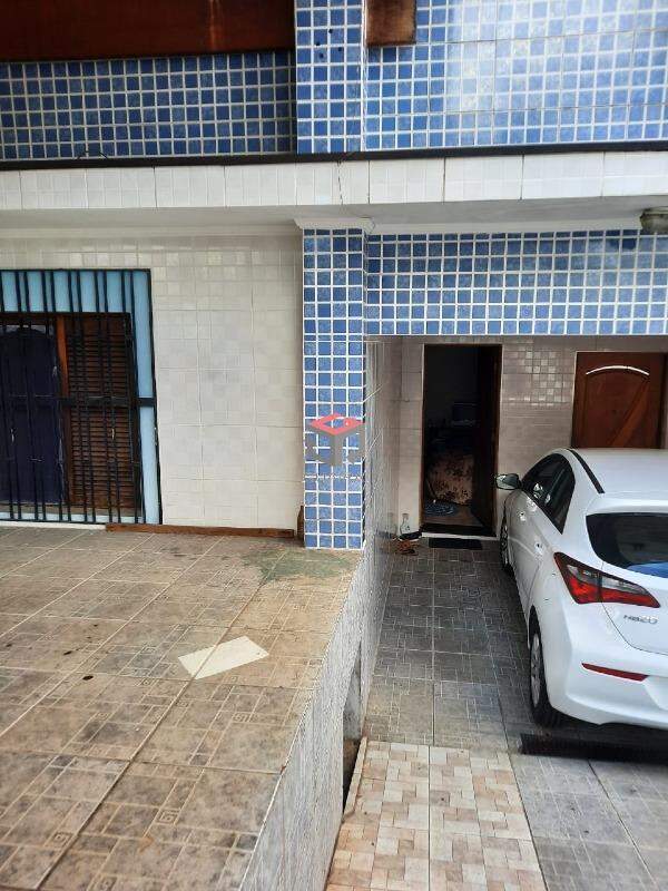 Casa à venda com 2 quartos, 168m² - Foto 3