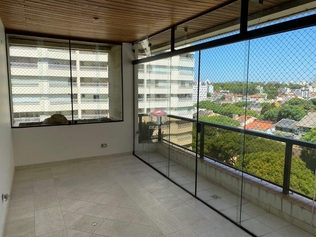 Apartamento à venda com 4 quartos, 236m² - Foto 3