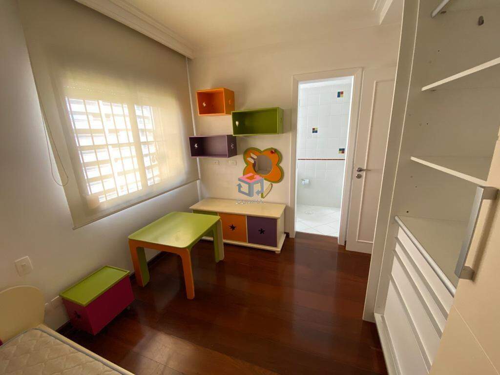 Apartamento à venda com 4 quartos, 236m² - Foto 21