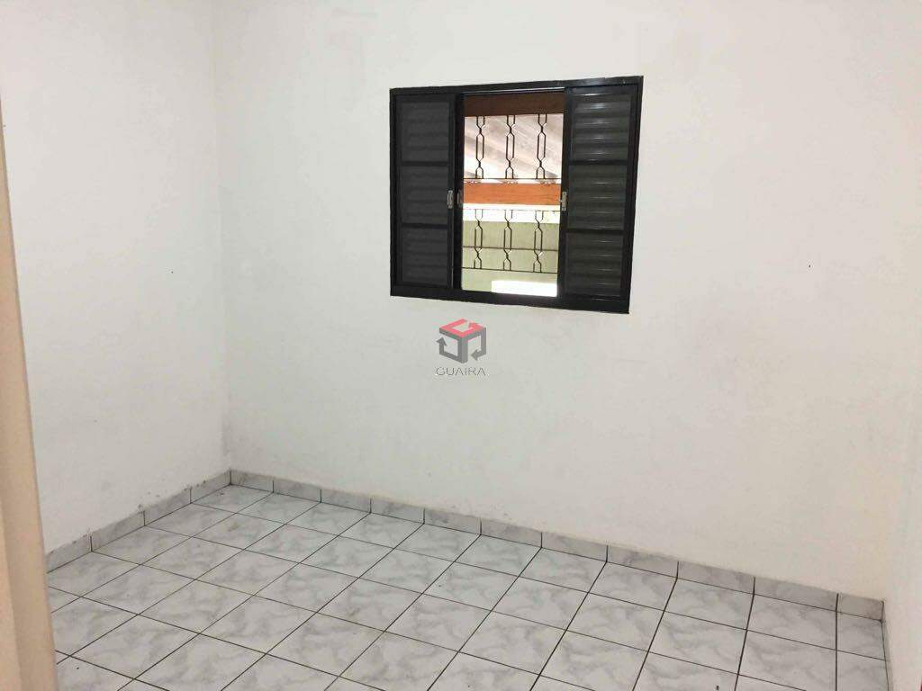 Casa à venda com 2 quartos, 140m² - Foto 2