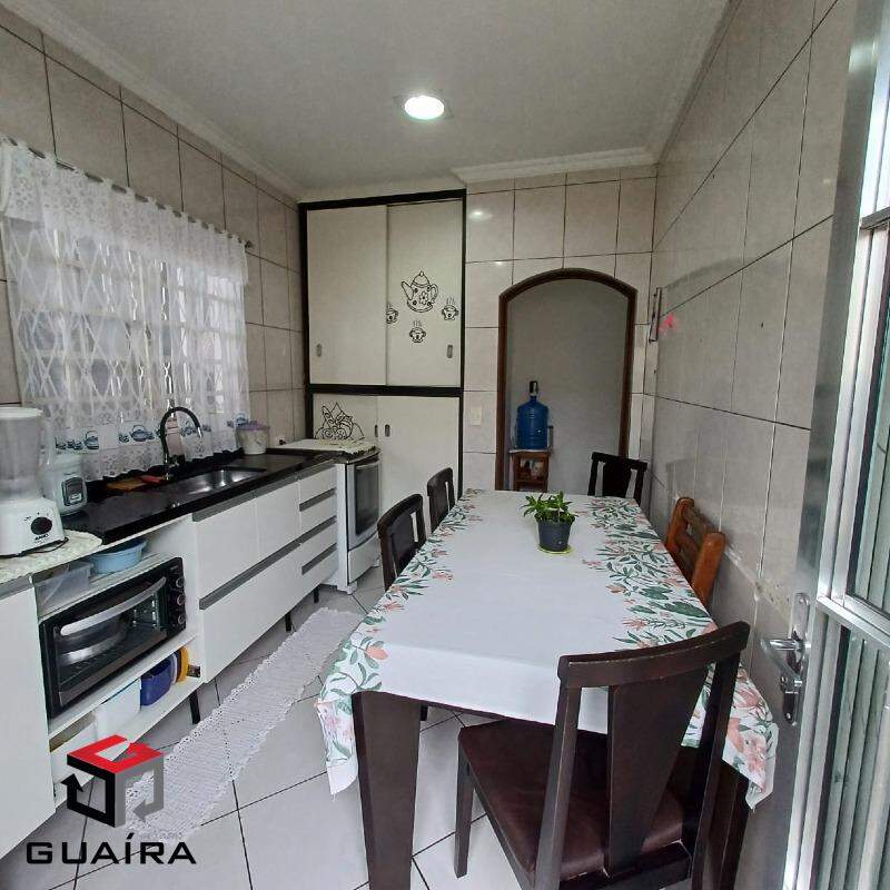 Casa à venda com 2 quartos, 118m² - Foto 2