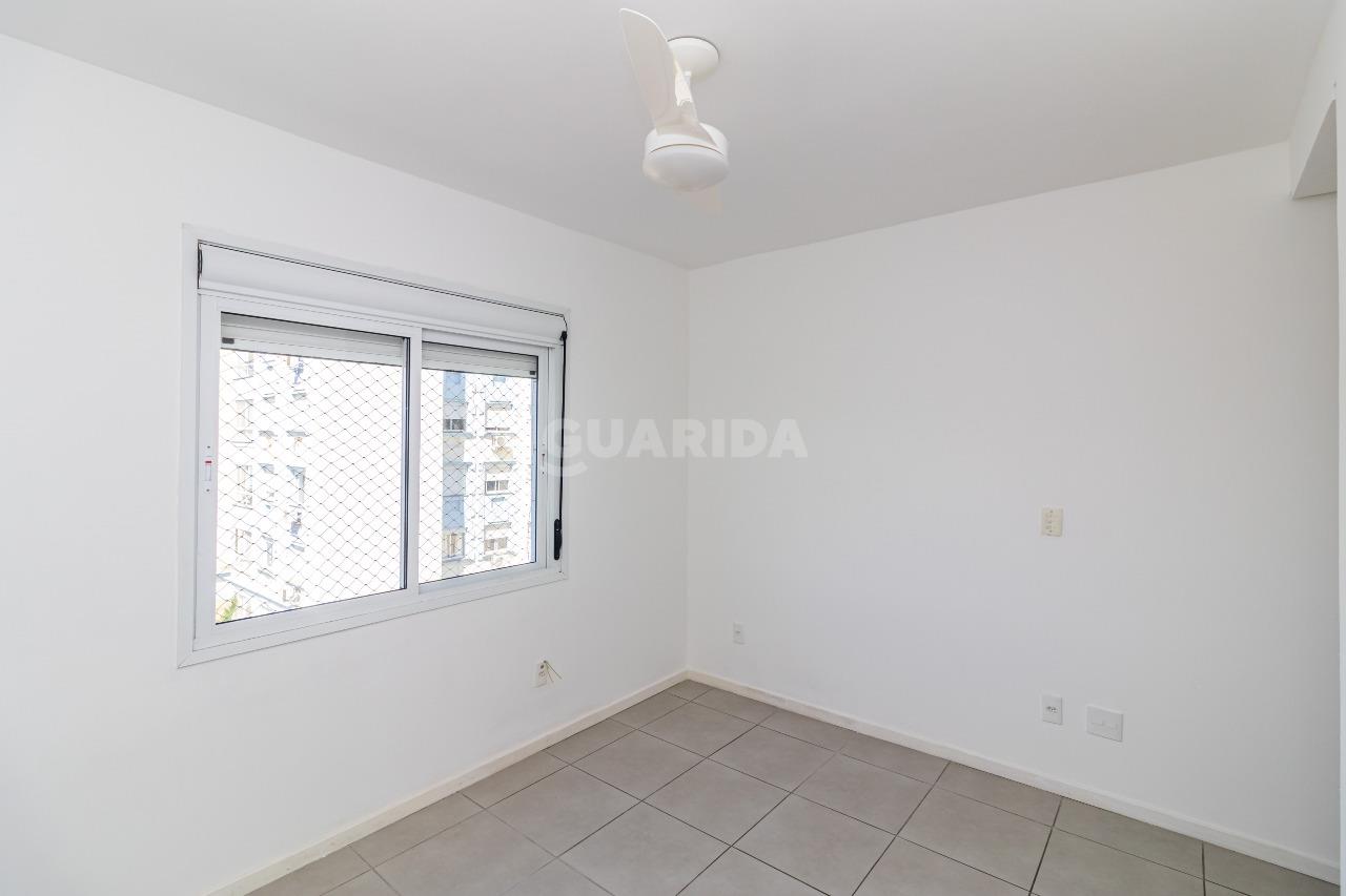 Apartamento para alugar em Avenida da Cavalhada, 4530 - foto 9
