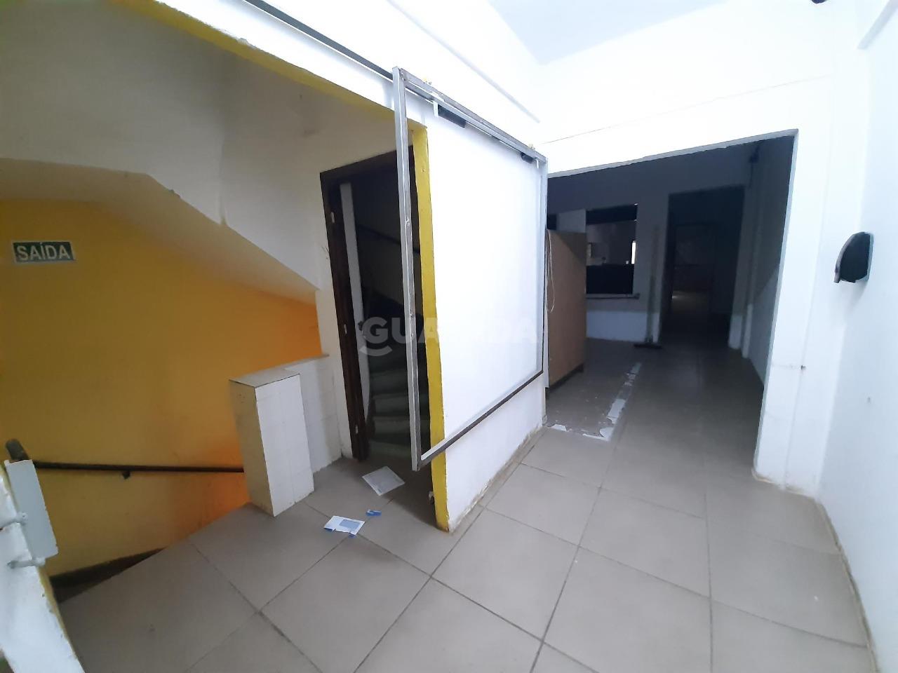 Prédio para alugar em Rua Vigário José Inácio, 247 - foto 15