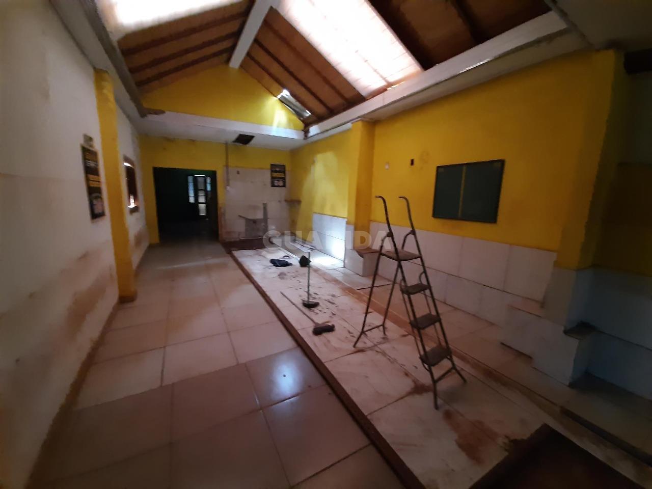 Prédio para alugar em Rua Vigário José Inácio, 247 - foto 4