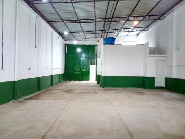 galpao deposito pavilhao para alugar em Avenida Vinte e Um de Abril, 359 - foto 3