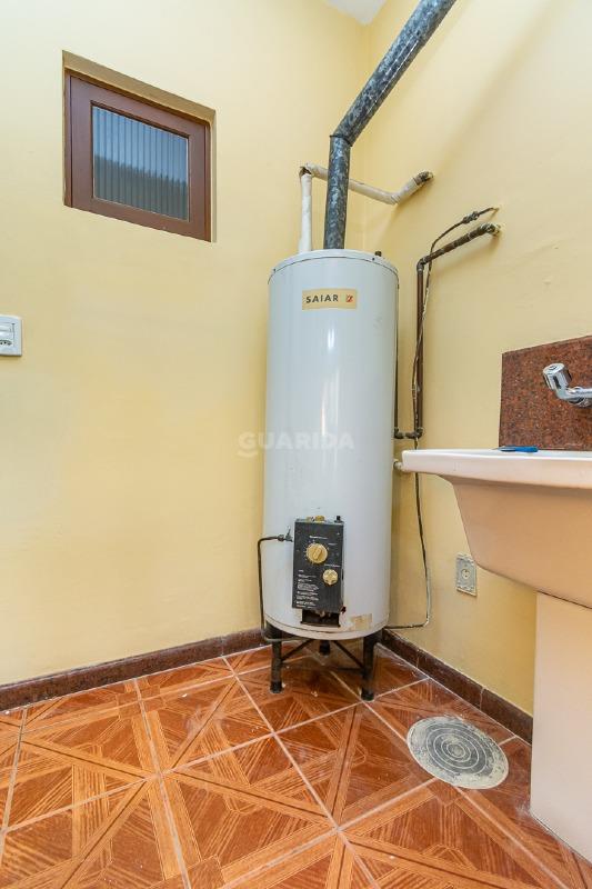 casa sobrado para alugar em Rua Paulo Derly Strehl, 138 - foto 12