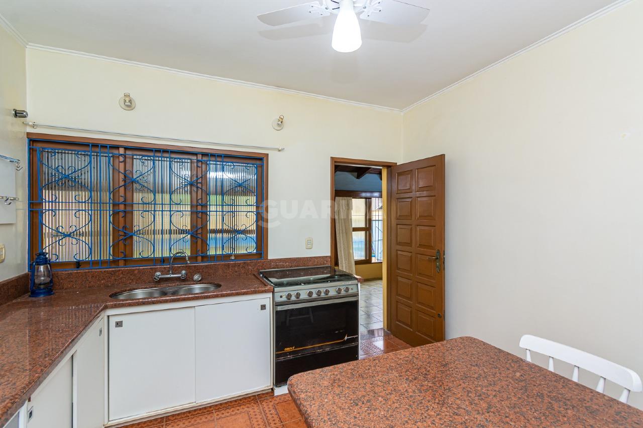 casa sobrado para alugar em Rua Paulo Derly Strehl, 138 - foto 8