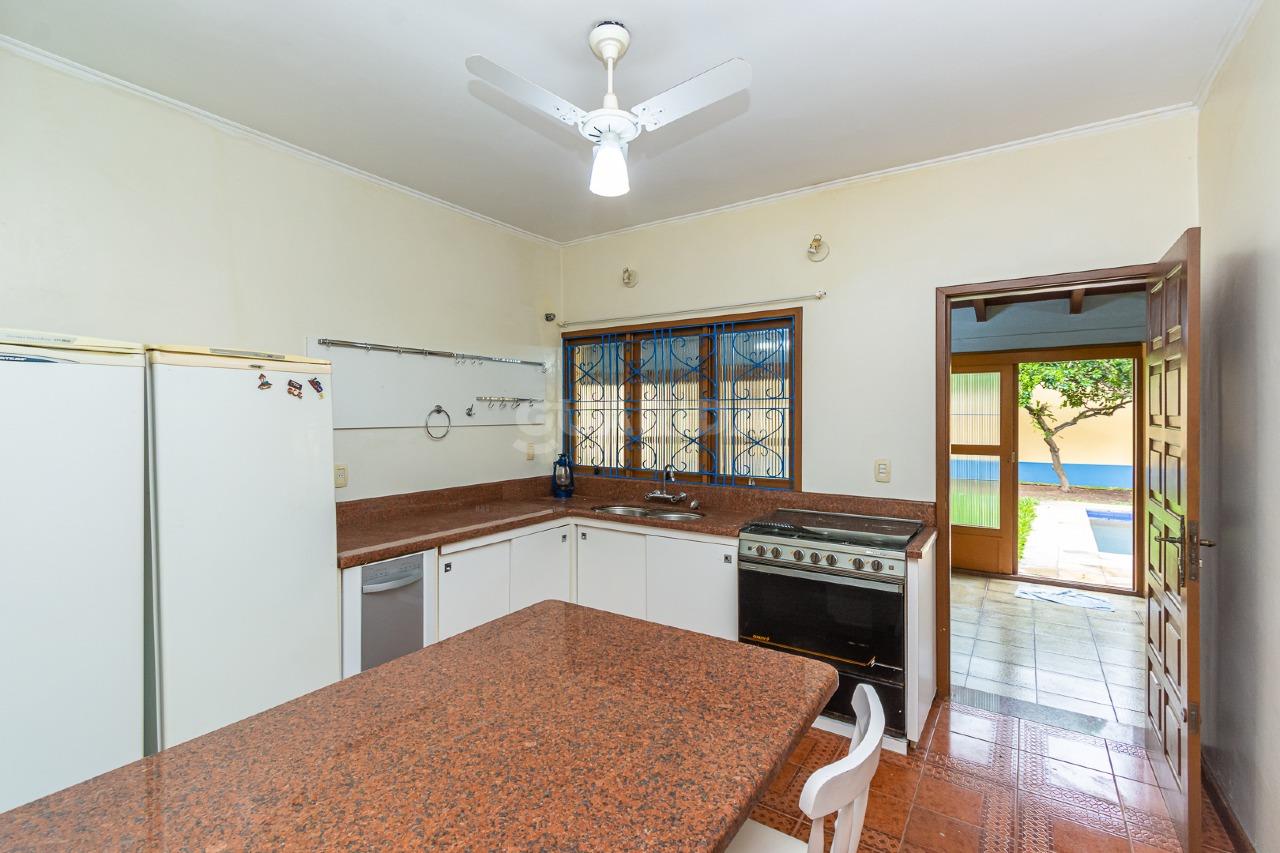 casa sobrado para alugar em Rua Paulo Derly Strehl, 138 - foto 7