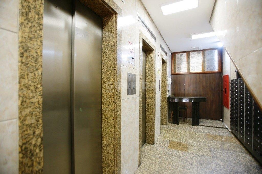 consultorio sala conjunto para alugar em Rua Vigário José Inácio, 368 - foto 7
