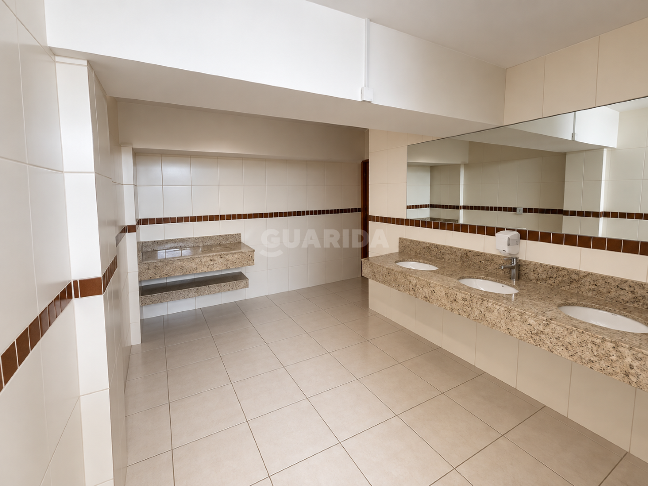 loja ponto comercial para alugar em Avenida Assis Brasil, 424 - foto 11