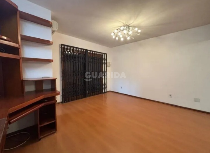 casa sobrado para alugar em Rua Adão Pinheiro da Silva, 420 - foto 9