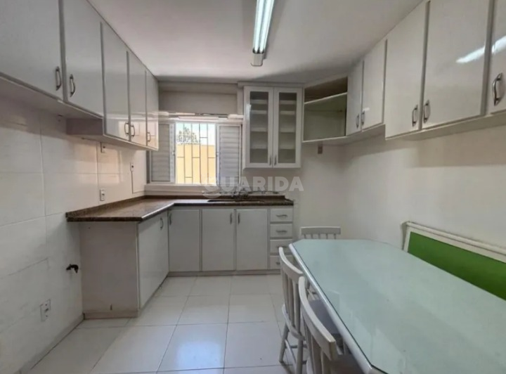 casa sobrado para alugar em Rua Adão Pinheiro da Silva, 420 - foto 7
