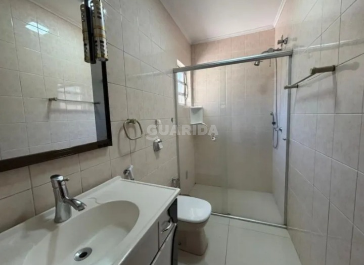 casa sobrado para alugar em Rua Adão Pinheiro da Silva, 420 - foto 8