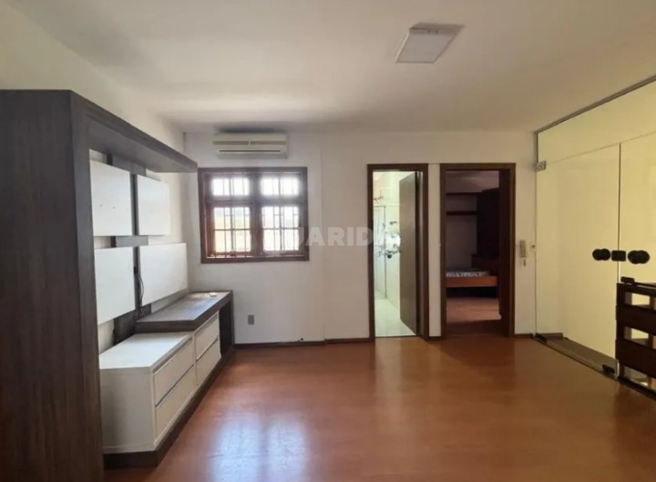 casa sobrado para alugar em Rua Adão Pinheiro da Silva, 420 - foto 10