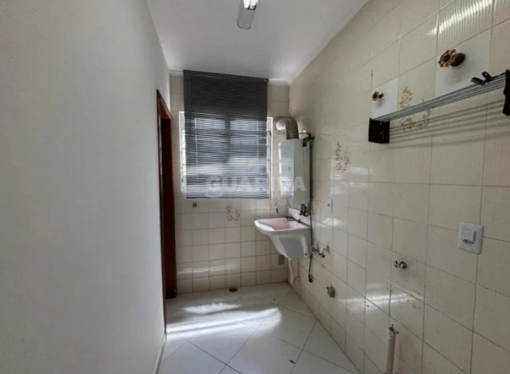 casa sobrado para alugar em Rua Adão Pinheiro da Silva, 420 - foto 24