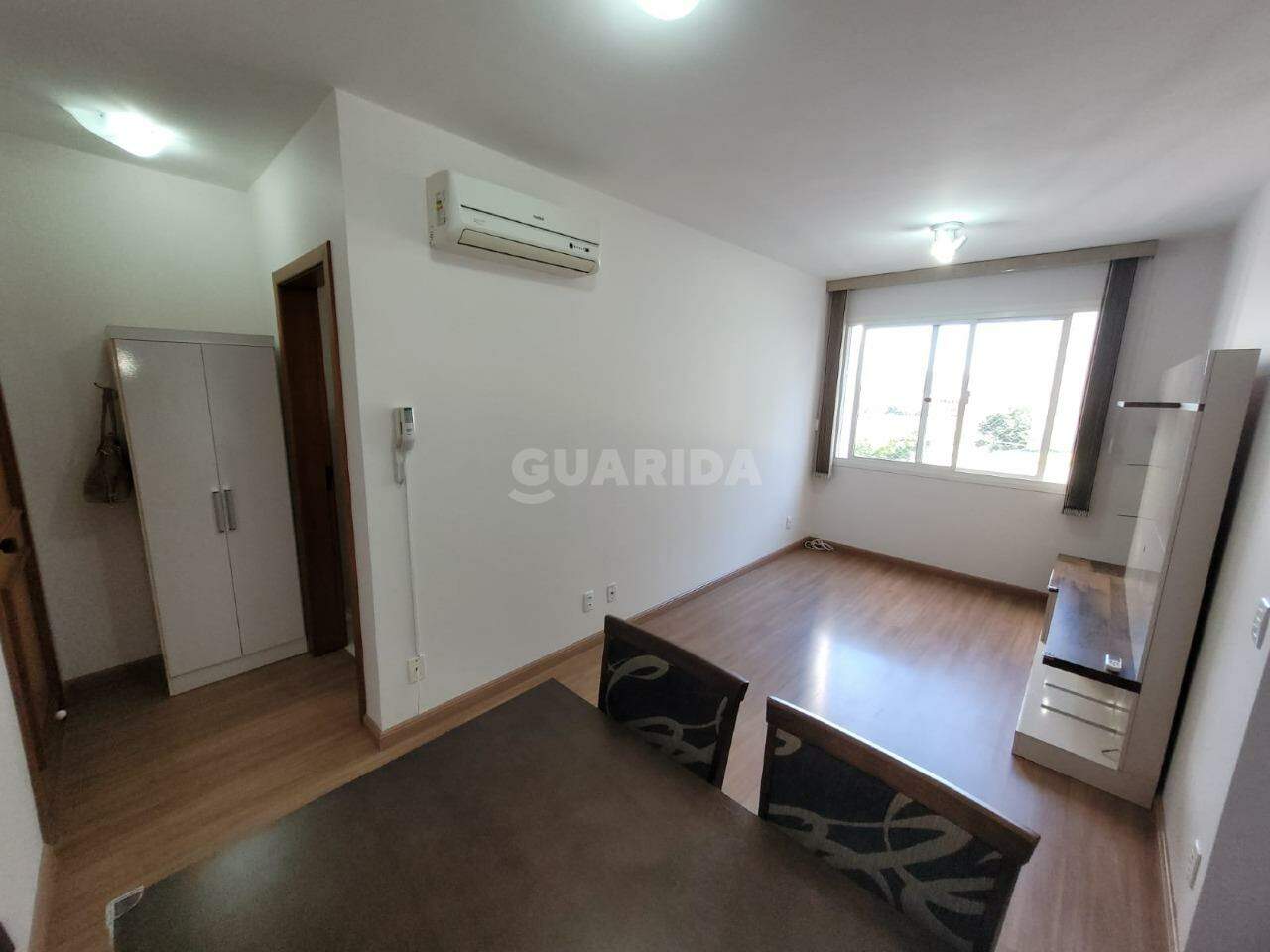 Apartamento para alugar em Avenida Loureiro da Silva, 1500 - foto 1