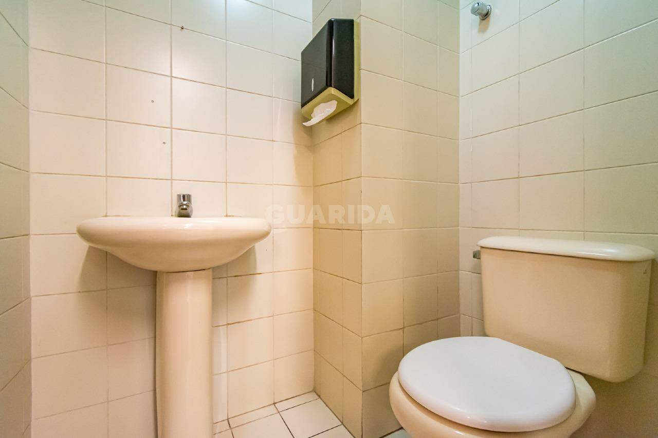consultorio sala conjunto para alugar em Avenida Getúlio Vargas, 379 - foto 9